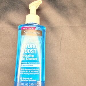 Neutrogena Hydro Boost Gel Cleanser in Blue